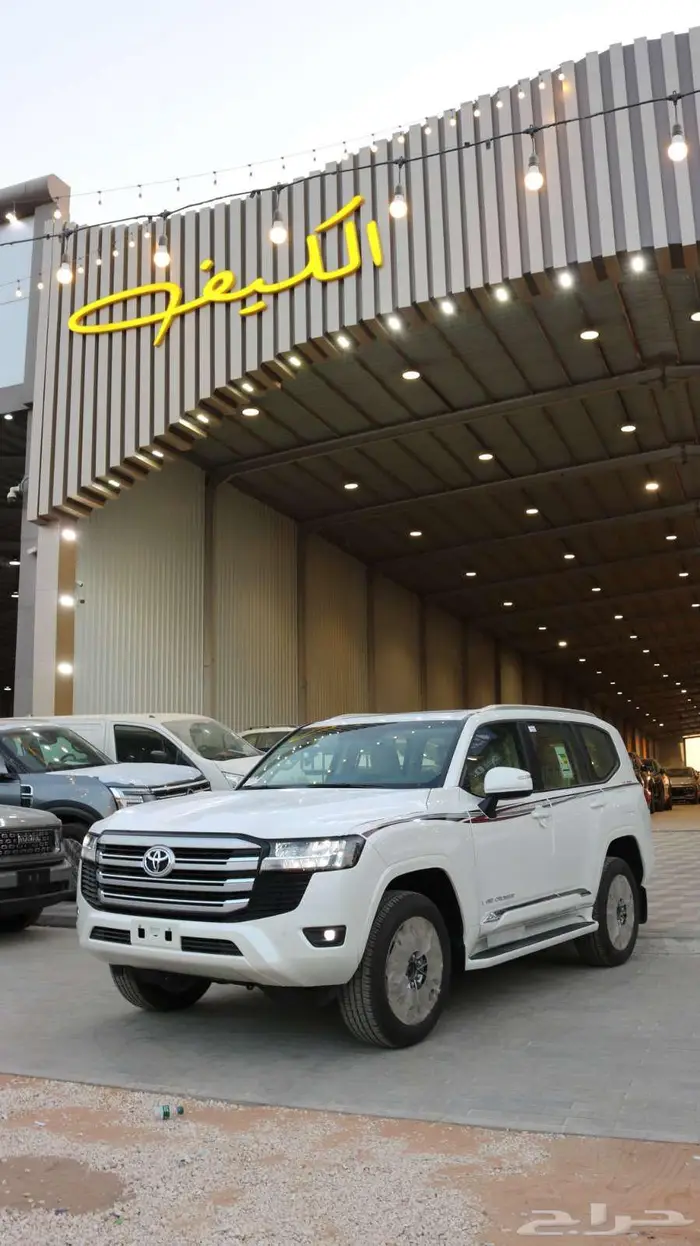 لاند كروزر هدد 3 ابيض 2025 تنفس طبيعى 4000 سي سي 0