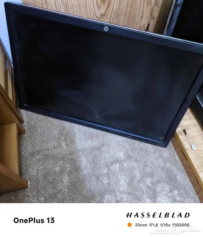 للبيع شاشتان كمبيوتر 24 1