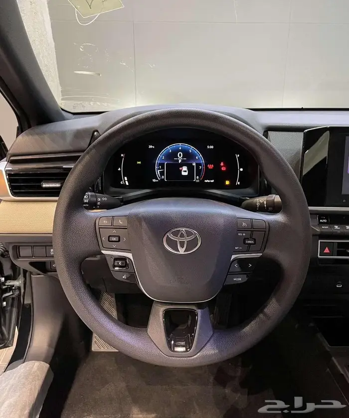 كامري ستاندر بنزين 2025 5