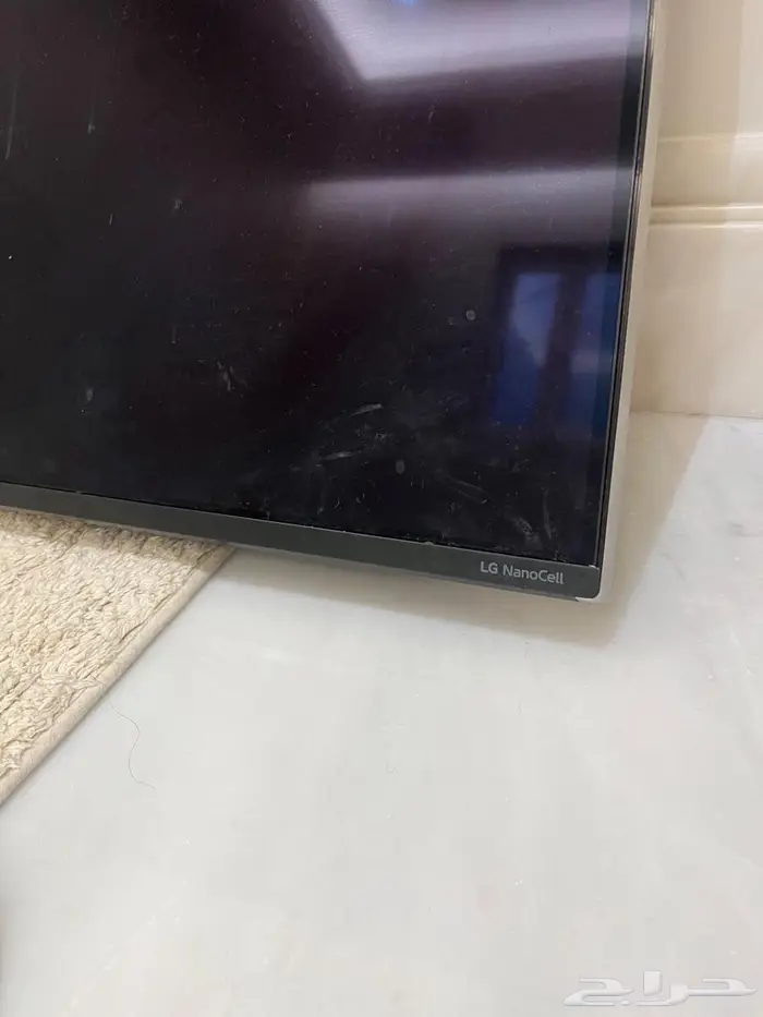 شاشة تلفزيون للبيع الشاشه مكسوره 2