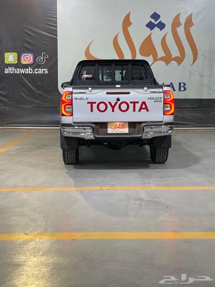 هايلكس غمارتين فل كامل بنزين GLX 2025 متوفر لدي الثواب 2