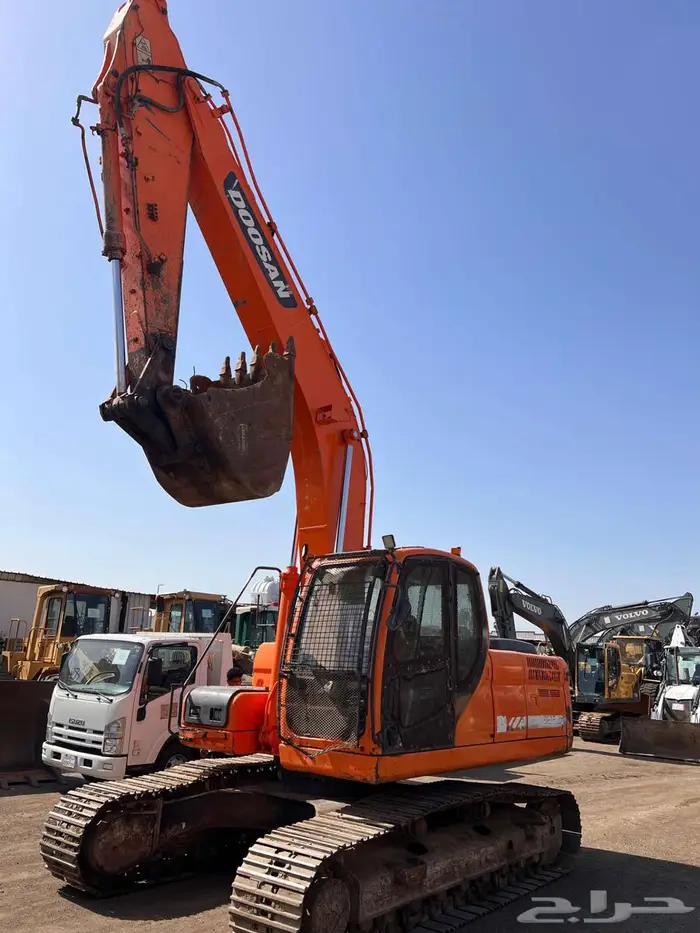 بوكلين دوسان 225 موديل 2014 معرض رواد المعدات 2