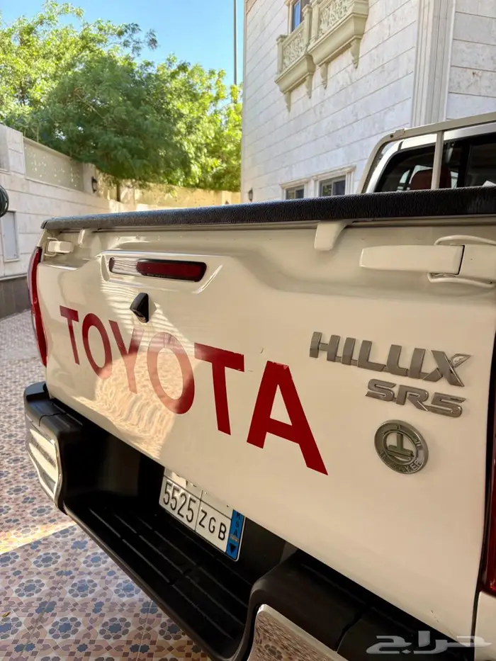 للبيع هايلكس ماشي قليل اتوماتيك 2017 6