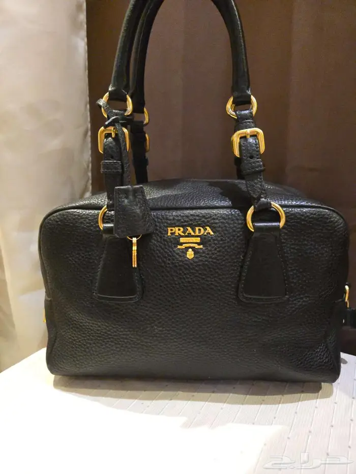 شنطة برادا أصلية 0