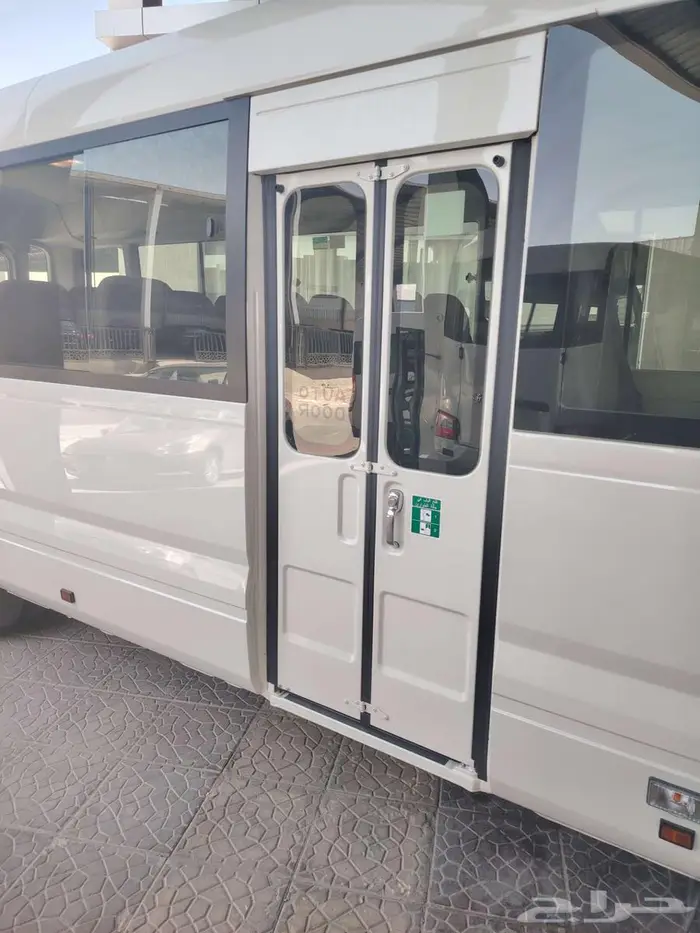 تويوتا باص كوستر 2025 بنزين 2.7 قير عادي 20 راكب COASTER 7