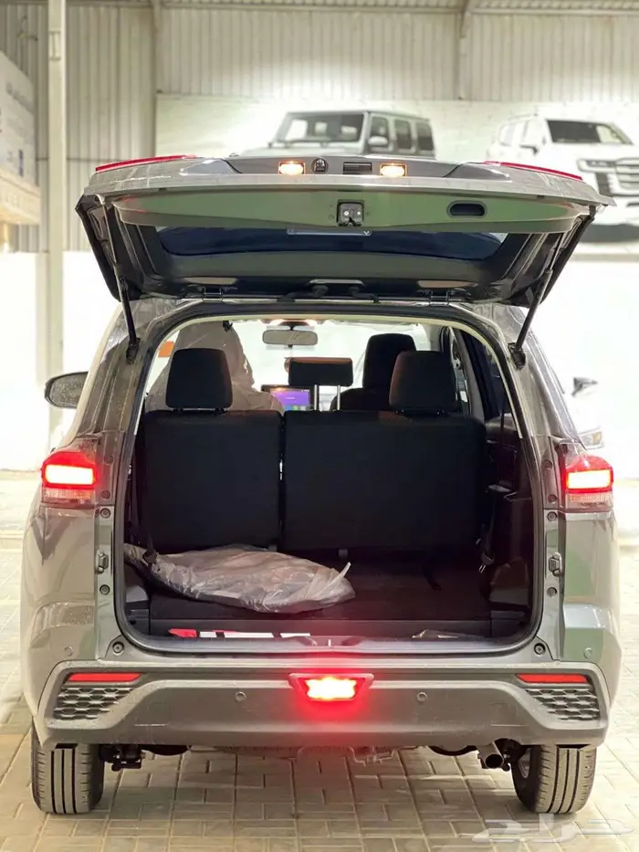 تويوتا انوفا 2025 بنزين 2