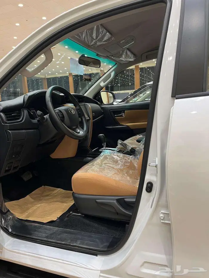 تويوتا فورتشنر GX2 بنزين V4 بدون دبل 6