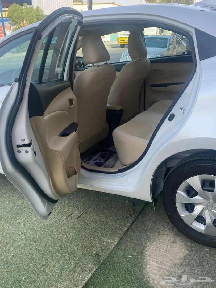 تويوتا يارس 2021 Y استخدام شخصي للبيع 32