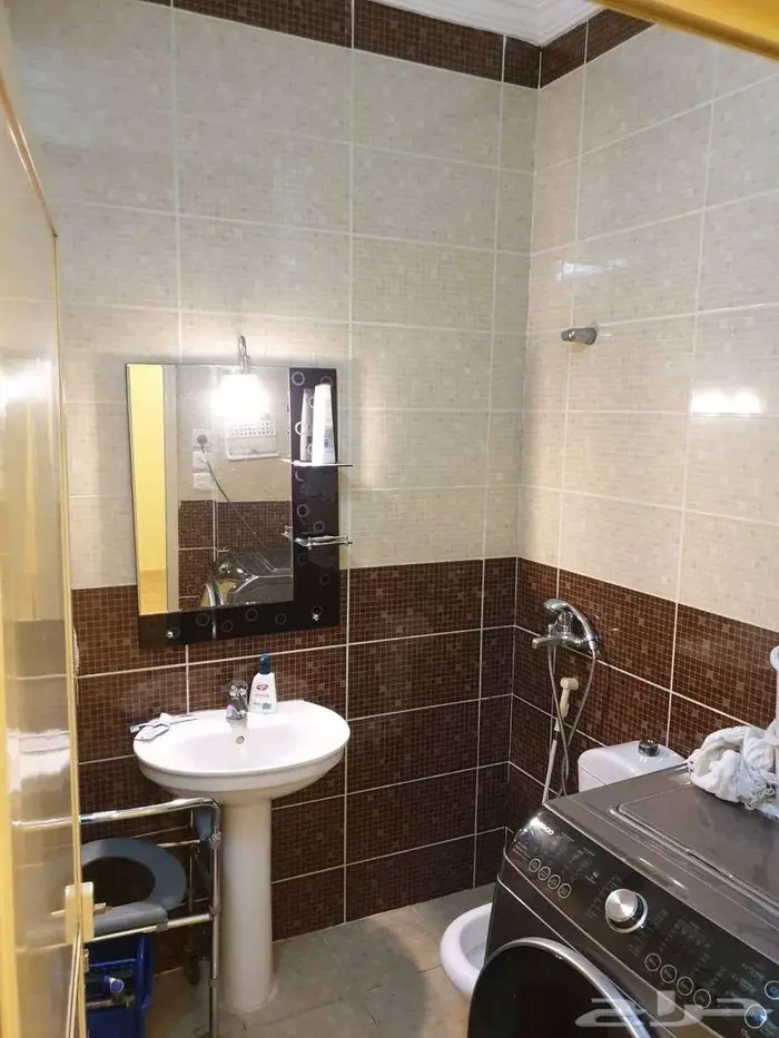 فرصة عقارية شقة للبيع بطحاء قريش 5غرف بسعر 400 الف 5