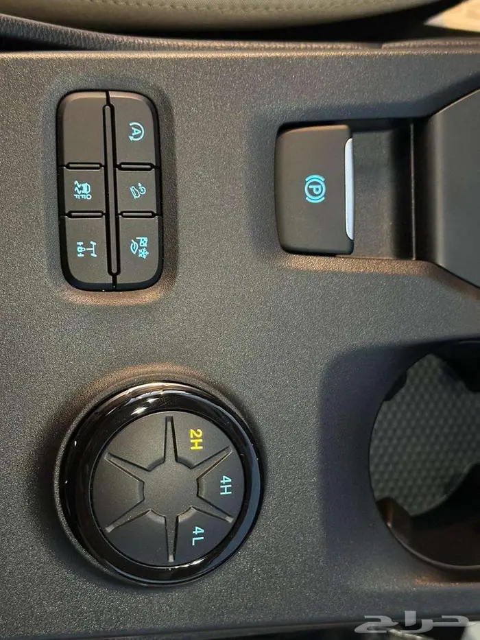 فورد ايفرست موديل 2025 XLT دبل دفع رباعي أصفار 7