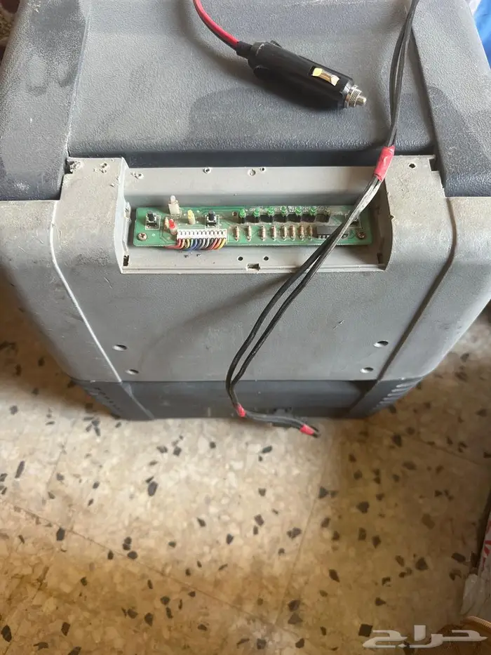 ثلاجه سياره البيع 1