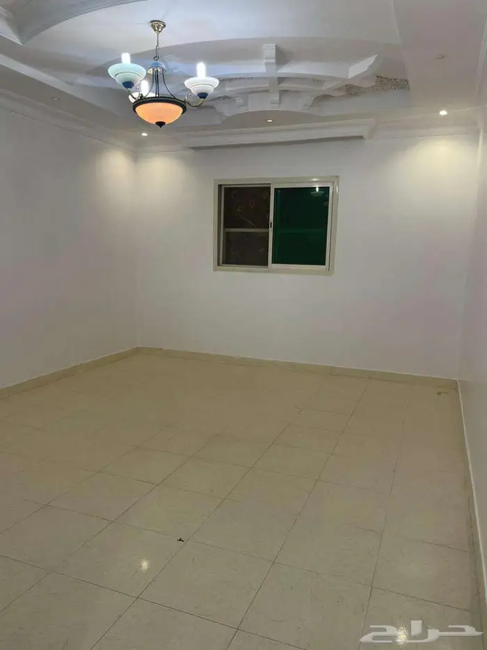 للإيجار شقه بحي النهضة قريبة من طريق خريص وسلمان الفارسي 1