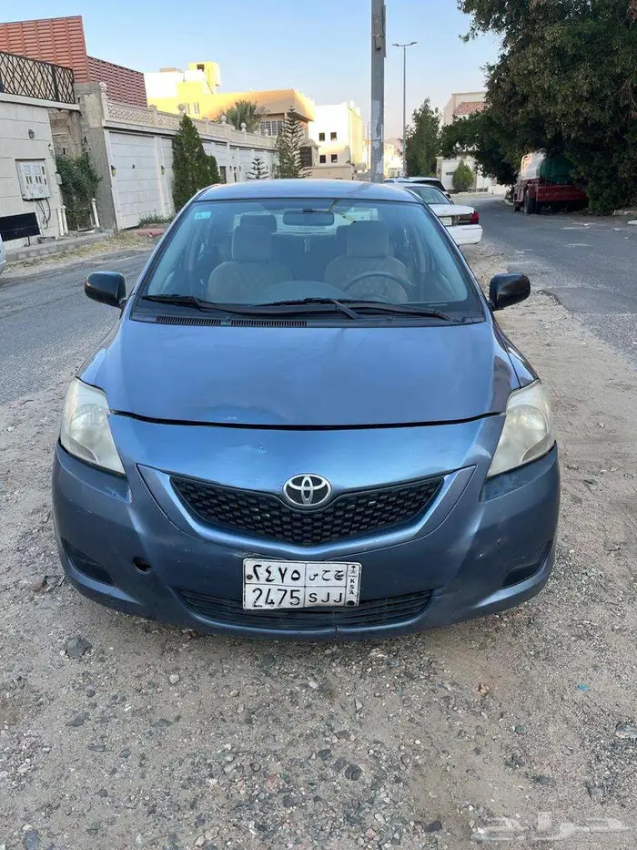 يارس تويوتا موديل 2013 ازرق قير عادي للبيع الطائف 0