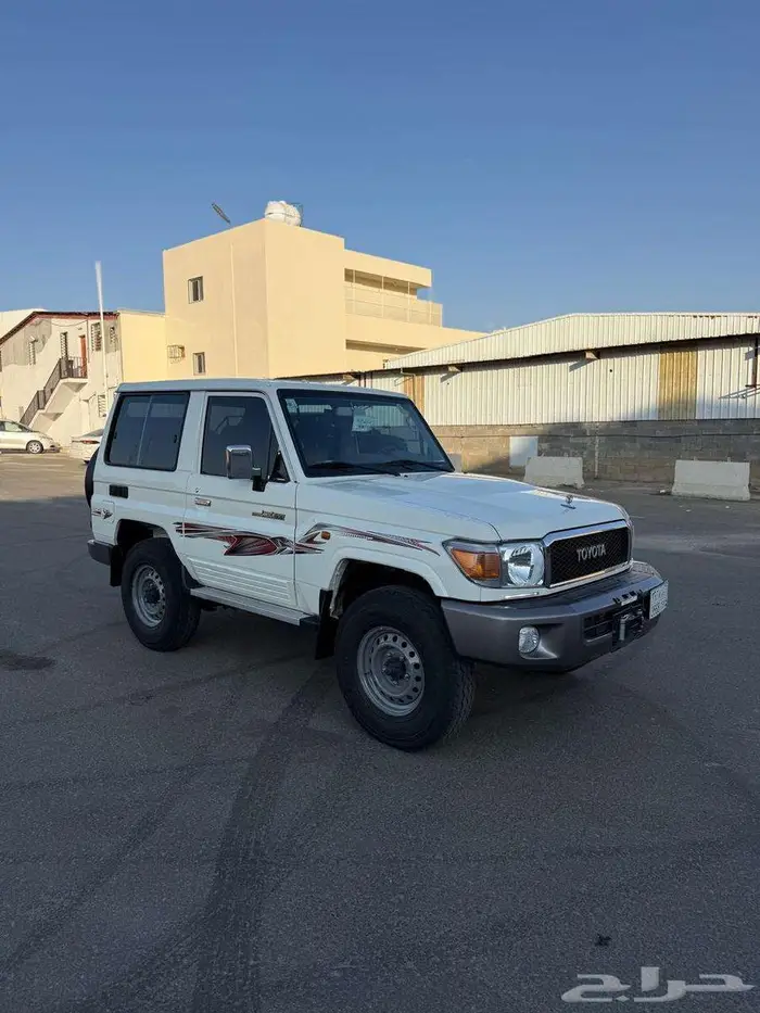 جيب ربع م 2022 فل كامل ابيض - سعودي 2