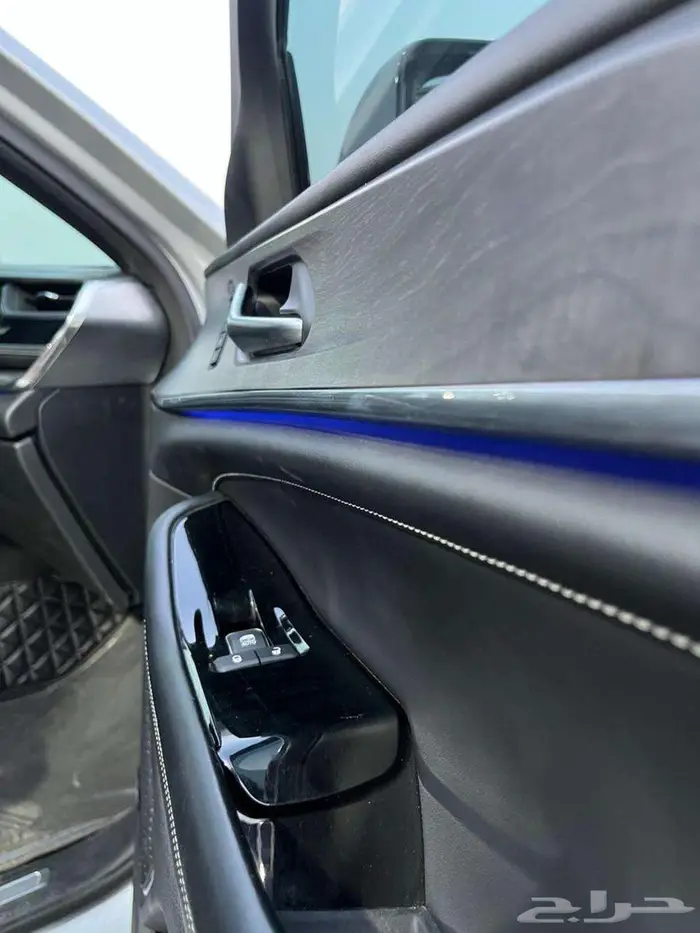 جيب جراند شيروكي 2023 فل كامل 16