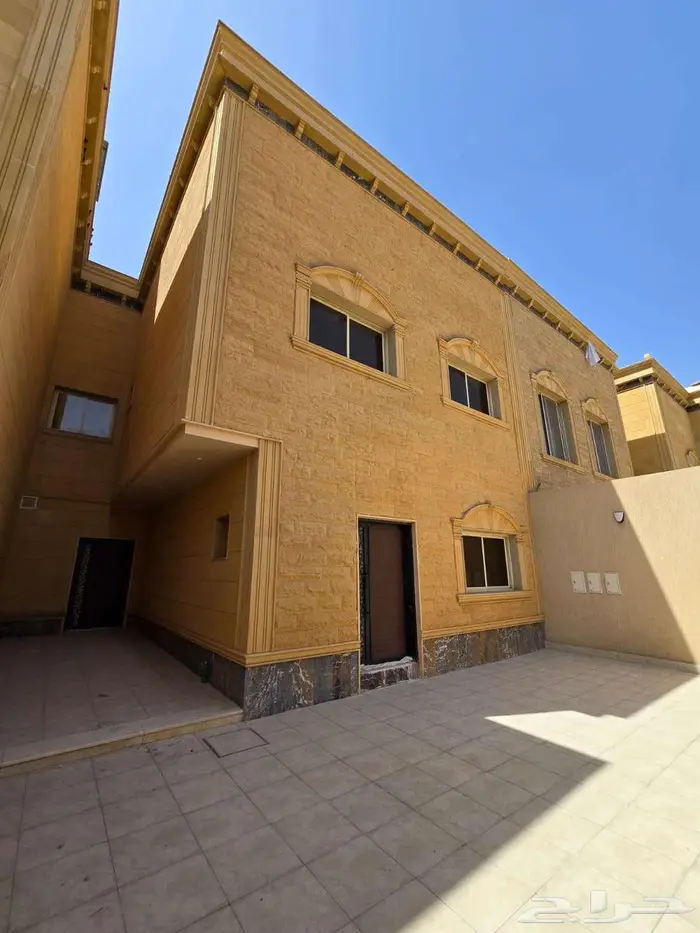 فيلا فاخرة للبيع 3