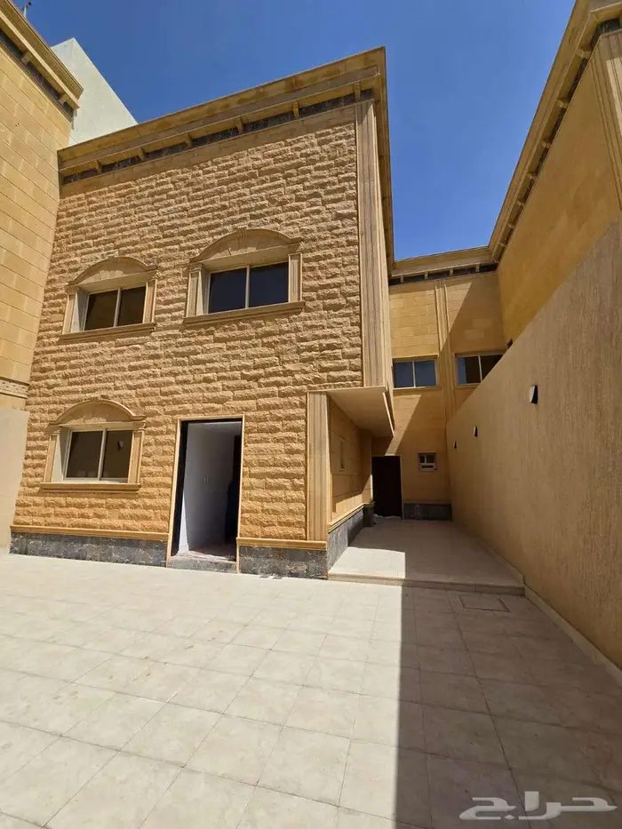 فيلا فاخرة للبيع 11