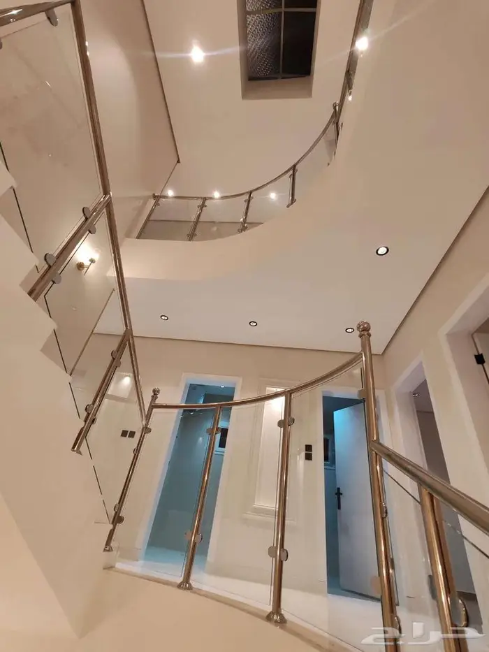 فيلا ثلاث ادوار فاخره 24