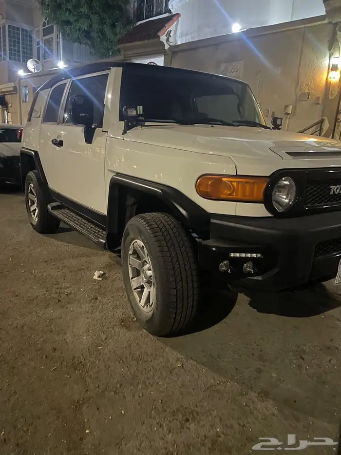 تويوتا FJ 2016 2