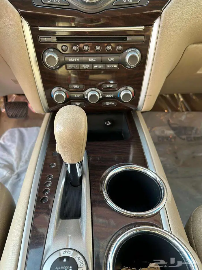 Nissan Pathfinder 2013 Red colour 7