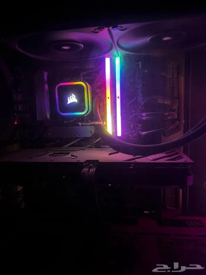 للبيع pc بي سي مع 3 شاشات وكيبورد وماوس 1