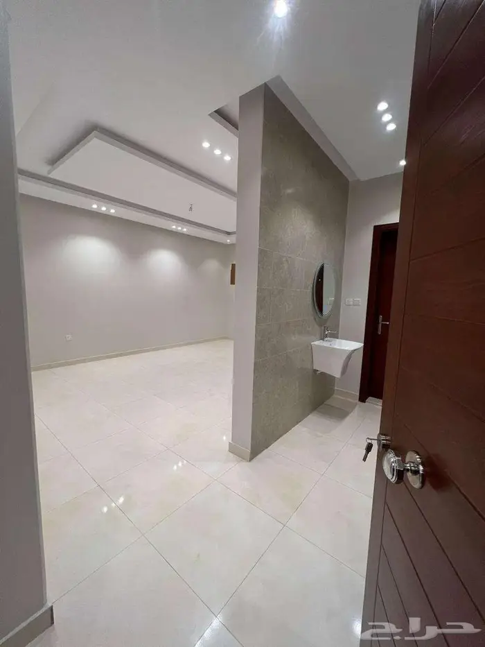 شقة للإيجار بحي الرياض 2