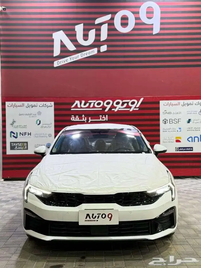 كيا كي 5 مطور 2025 سقف بانوراما 0