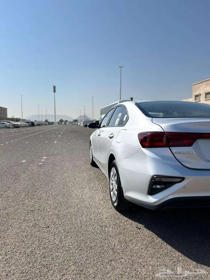 كيا سيراتو2021 3