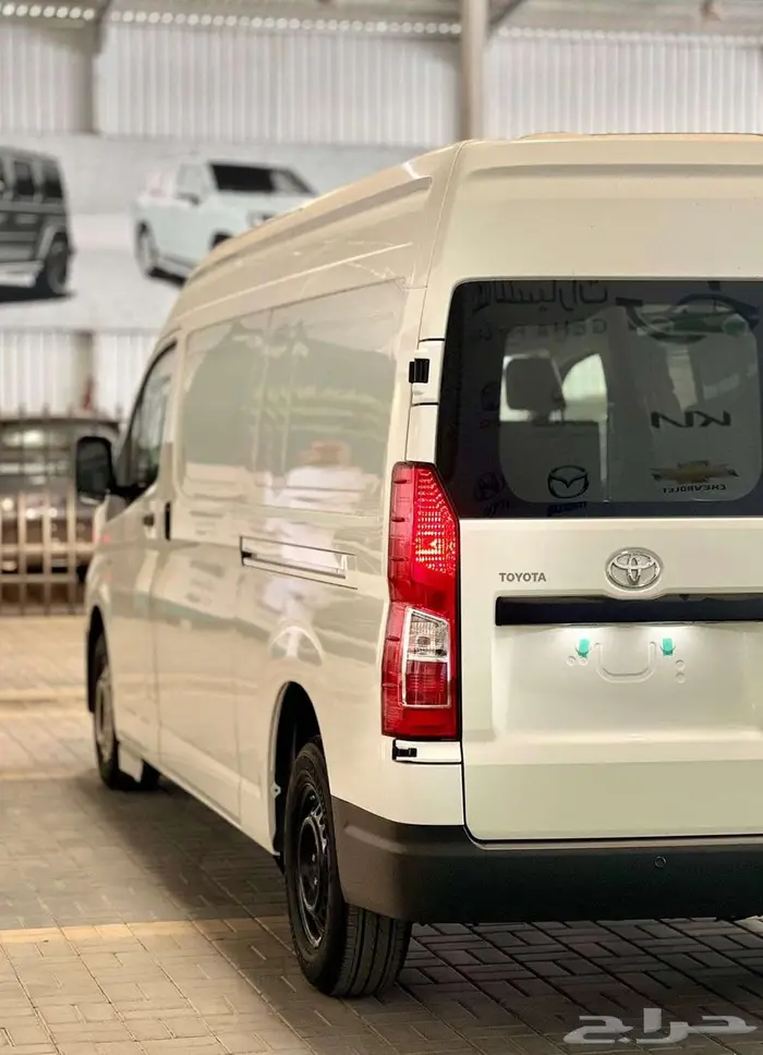 تويوتا باص هايس بضاعة سقف مرتفع ديزل 2026 3