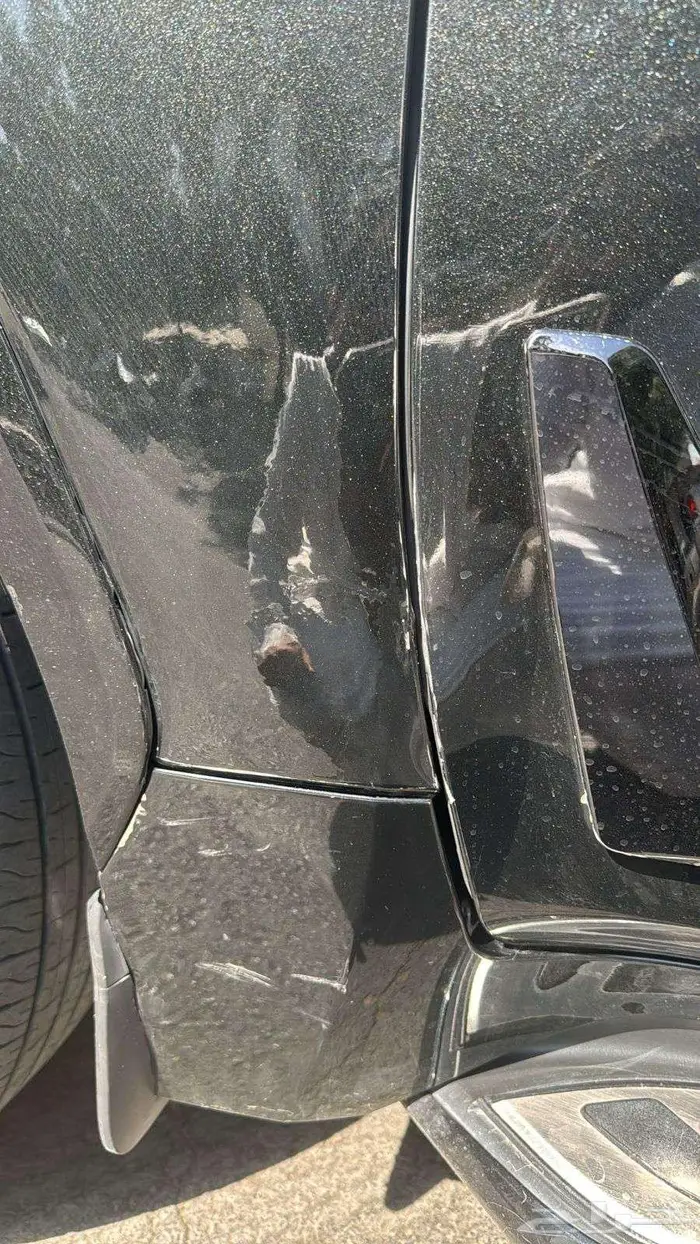 لكزس سبورت ال اكس570 مديل 2023 اسود داخلي احمر 11