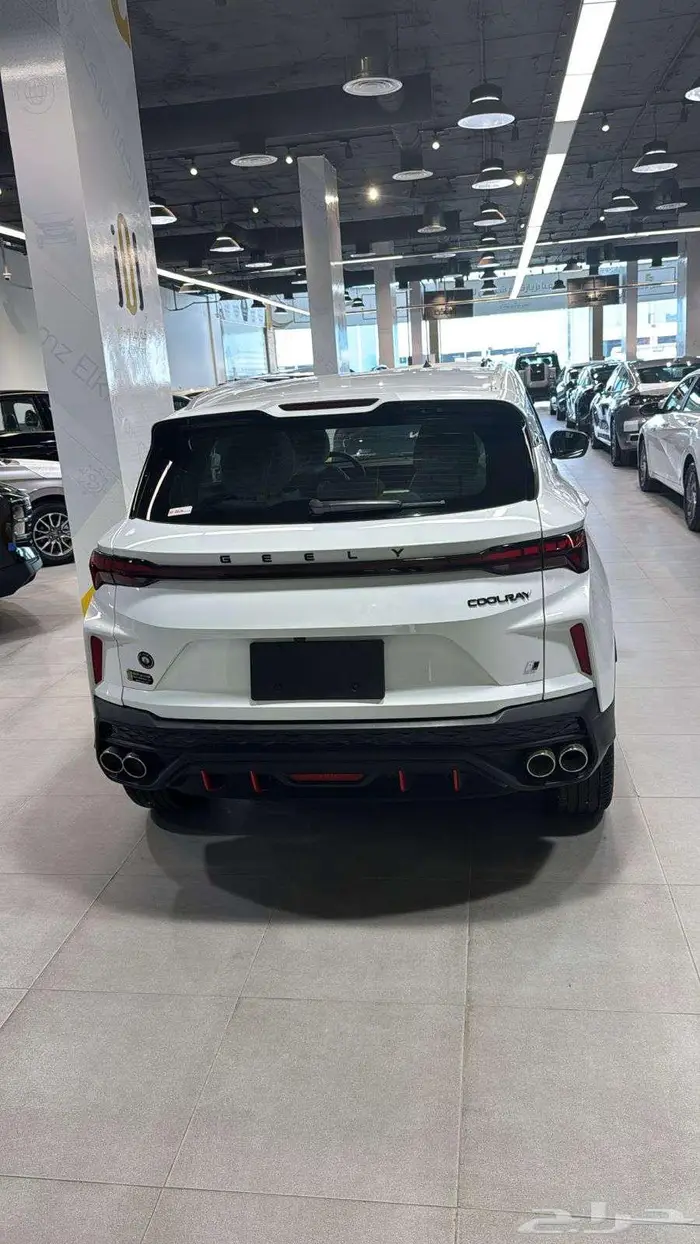 جيلي كولراي 2025 استندر 4