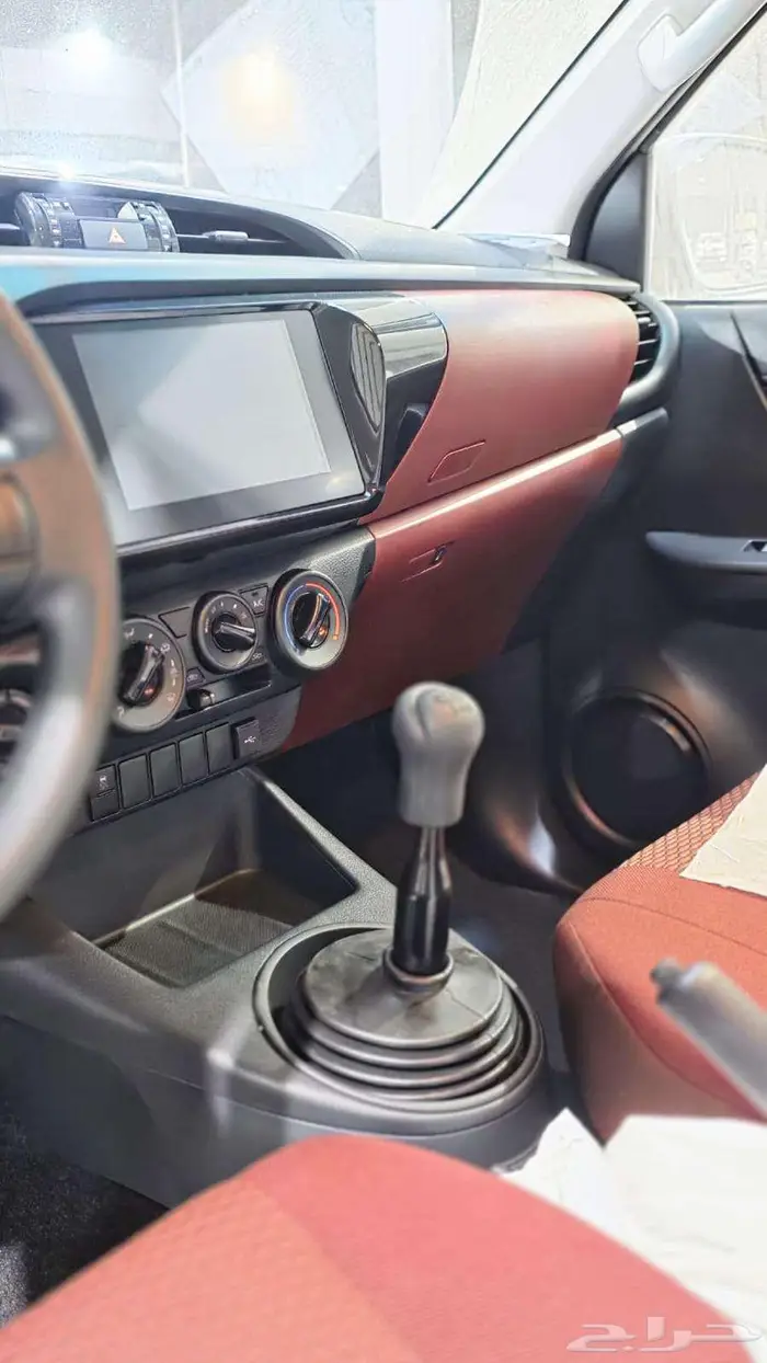 تويوتا هايلوكس GL2 2025 - للكاش والتقسيط 3