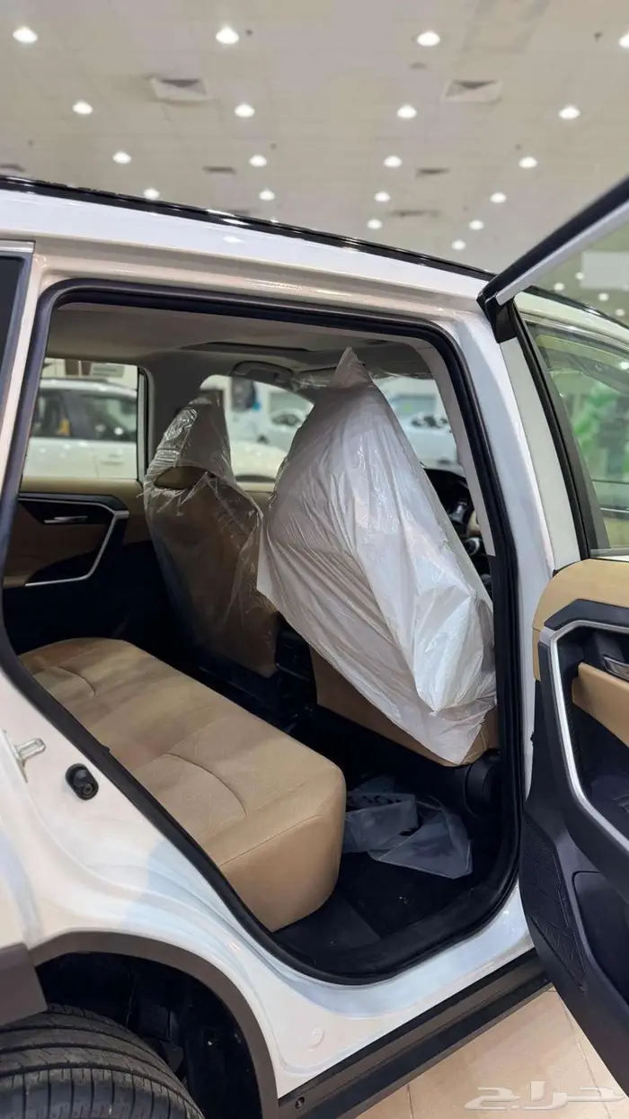 تويوتا رافور XLE 2025 6