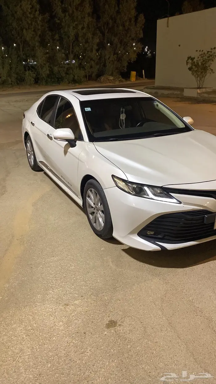 للبيع كامري 2019 سعودي فل كامل 2