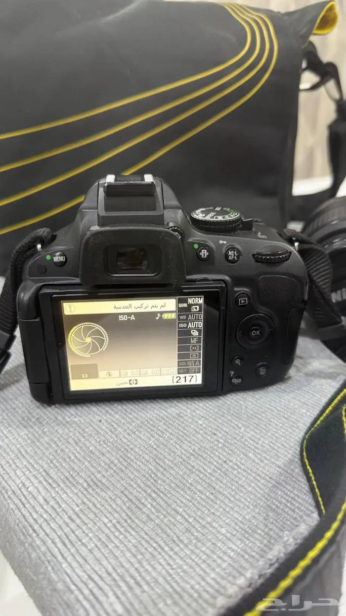 كاميرا نيكون d5100 وعدسة كاميرا وعدسة عزل 1