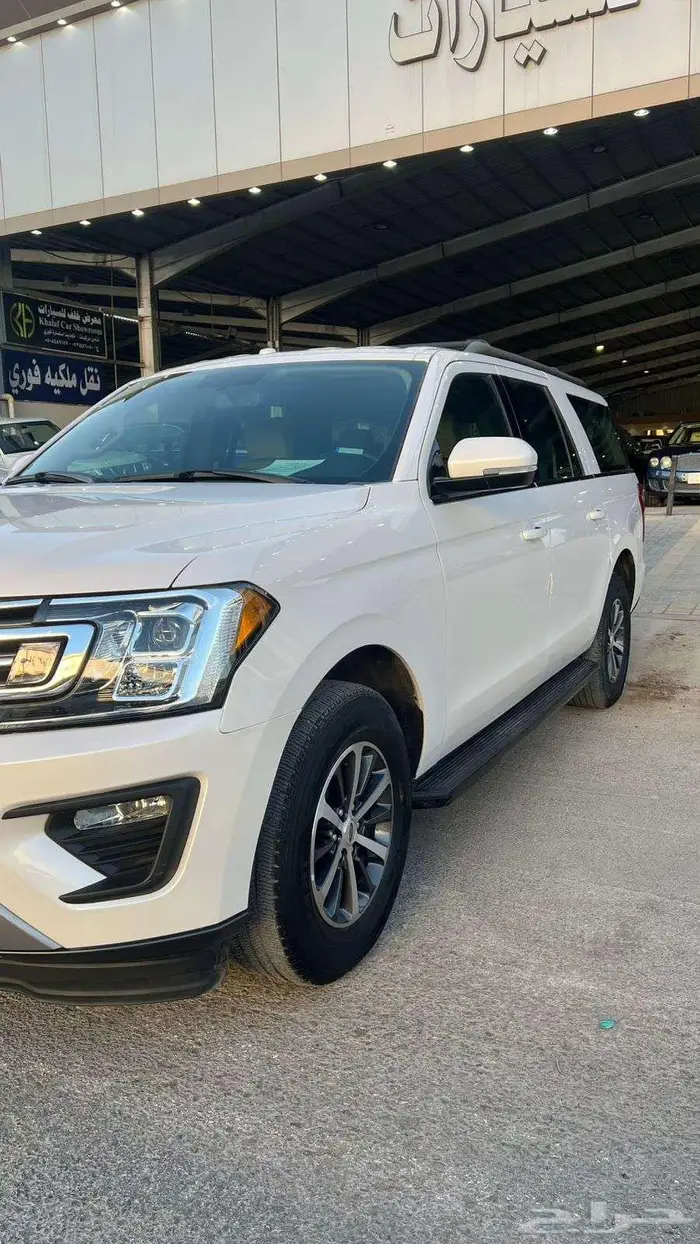 فورد اكسبديشن XLT موديل 2019- معرض خلف للسيارات 1