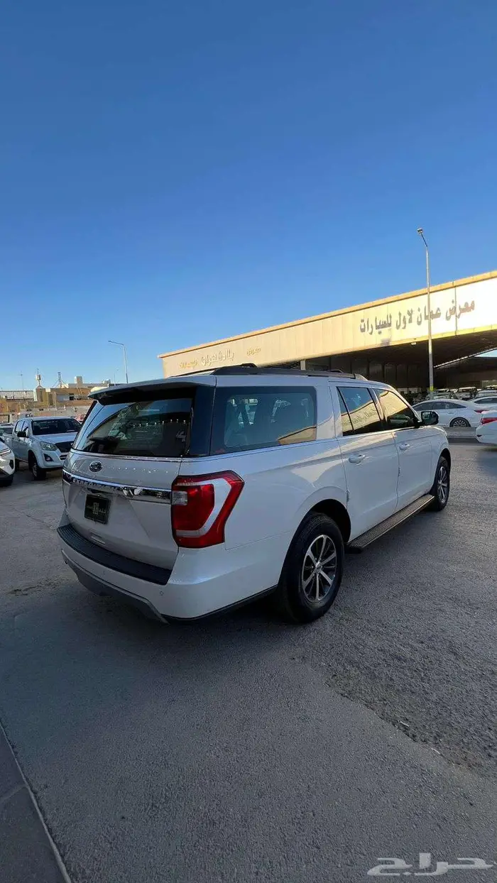 فورد اكسبديشن XLT موديل 2019- معرض خلف للسيارات 3