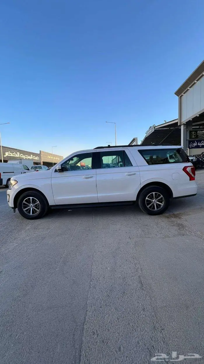 فورد اكسبديشن XLT موديل 2019- معرض خلف للسيارات 6