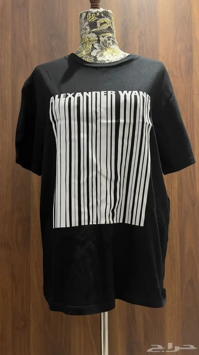 تشيرتات ماركات عالميه مختلفه اصلي Fendi-Gucci_Blman 1