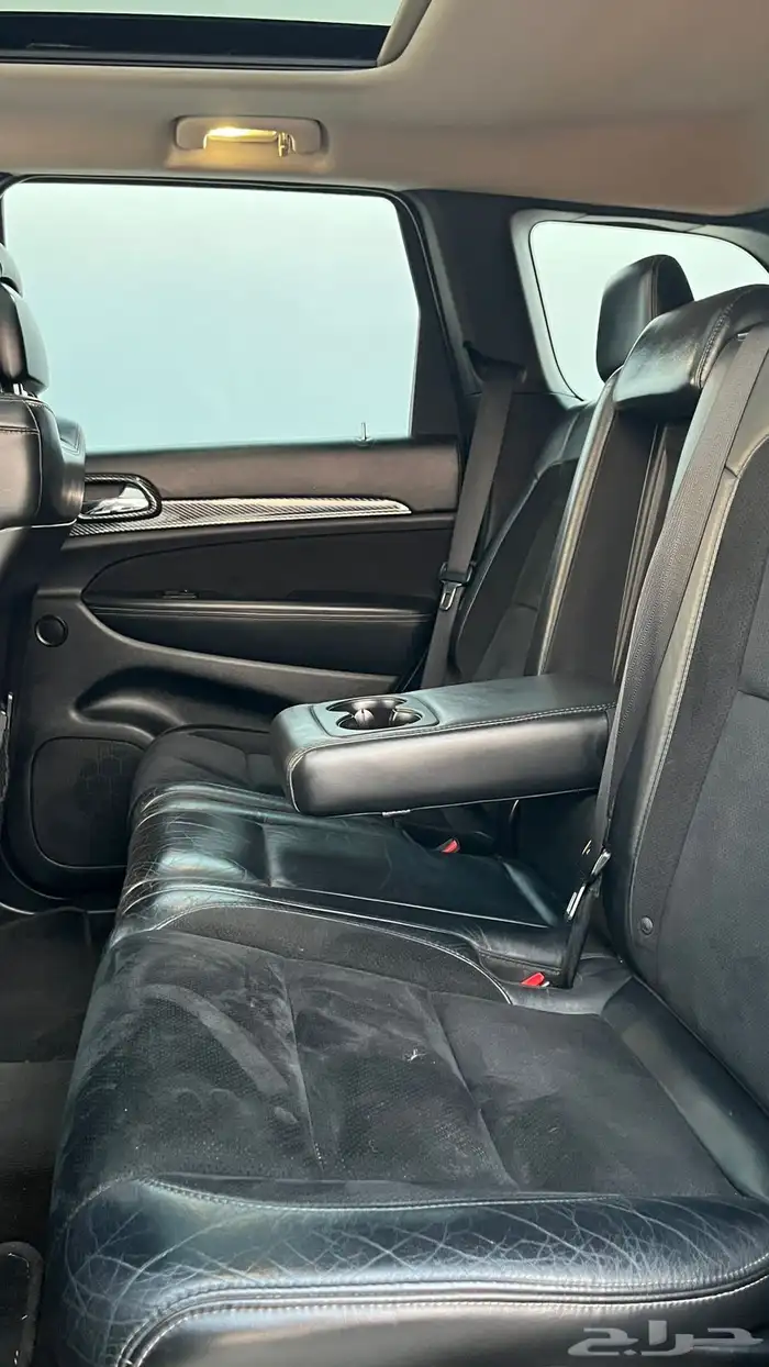 جيب جراند شروكيSRT 11