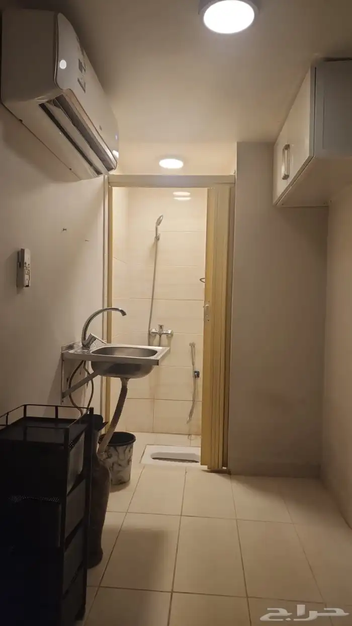 غرفة سايق للإيجار في حي العارض 0