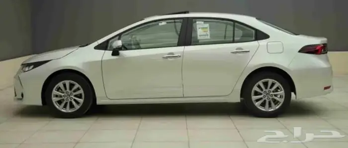 تويوتا كورولا 2.0 XLI فتحة بنزين 2025 7