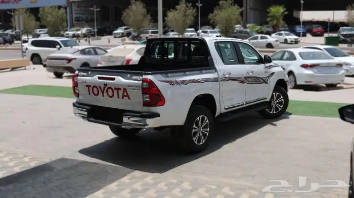 تويوتا هايلوكس بنزين موديل 2025 كاش واقساط باقل سعر 6