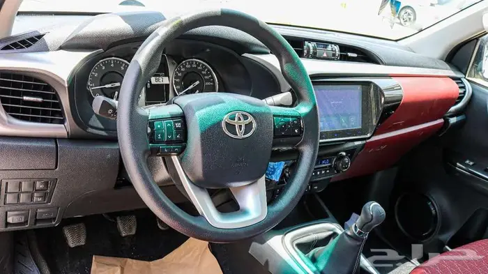 تويوتا هايلوكس بنزين موديل 2025 كاش واقساط باقل سعر 7