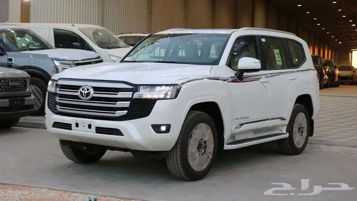 لاند كروزر هدد 3 ابيض 2025 تنفس طبيعى 4000 سي سي 2
