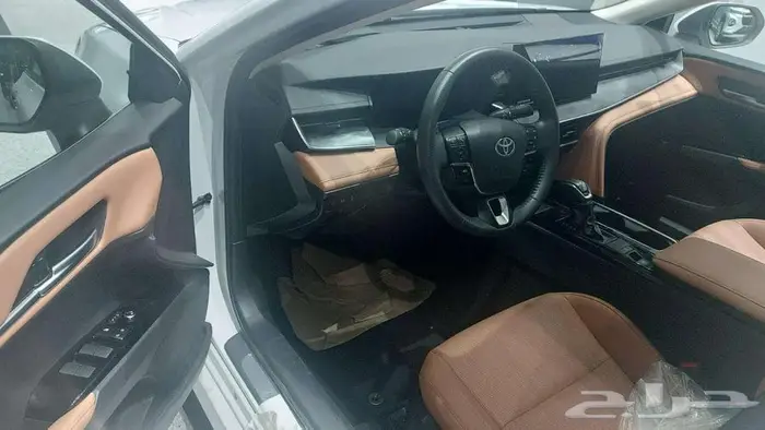 تويوتا كامري هايبرد بريميوم 2.0 موديل 2024 خليجي زيرو 4