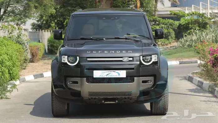 2025 Land Rover Defender 110 X-Dynamic SE P400e 2