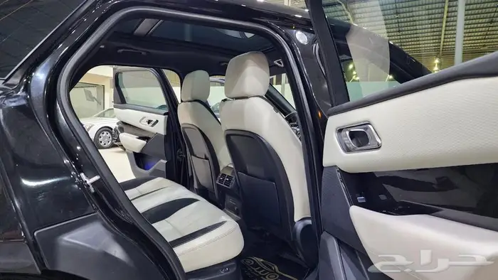 رنج روفر فيلار 2018 17