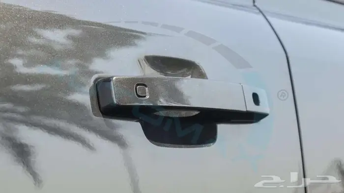 2025 Land Rover Defender 110 X-Dynamic SE P400e 25