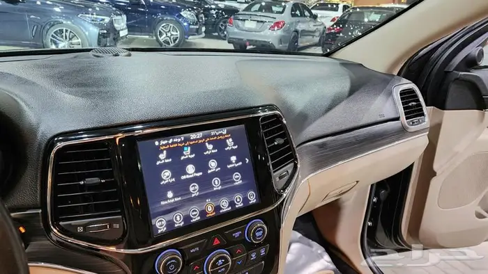 جراند شيروكي ليمتد 2019 24